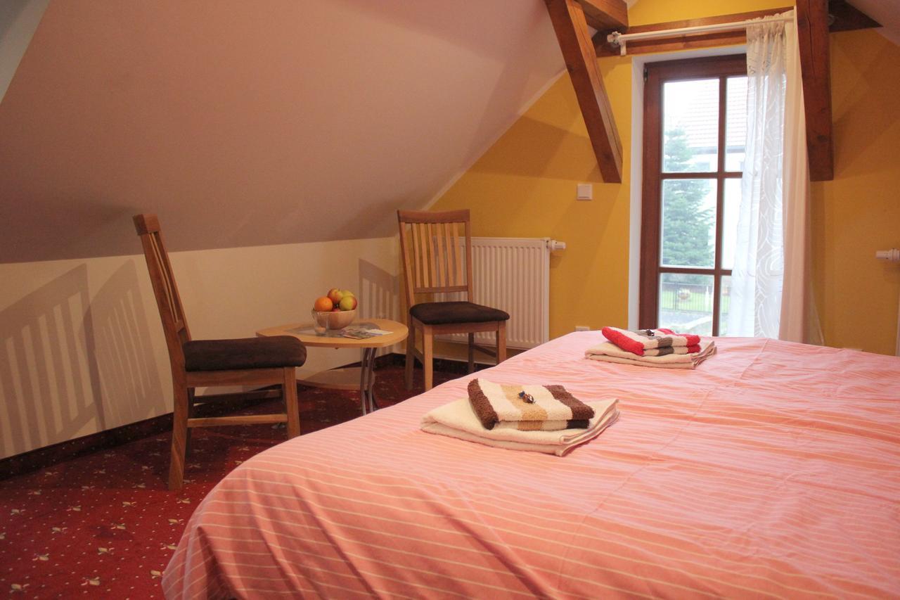 "Altjessen 57" Hotel Pirna Bagian luar foto